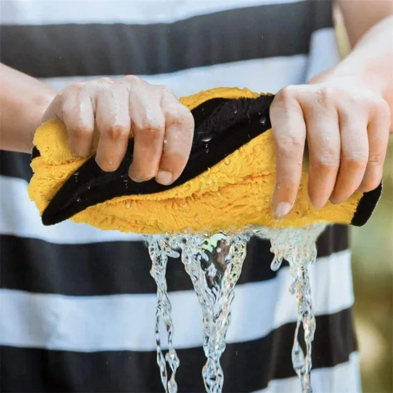 Quick-Drying Pet Towel Absorbent Pet Bath Towel for Dogs Cats Soft Lint-Free Fiber Dog Towels Pet Cat Blanket Pet Supplies